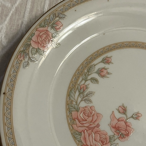 Vintage Crown Ming Fine China Christina small appetizer plates - Picture 4 of 9